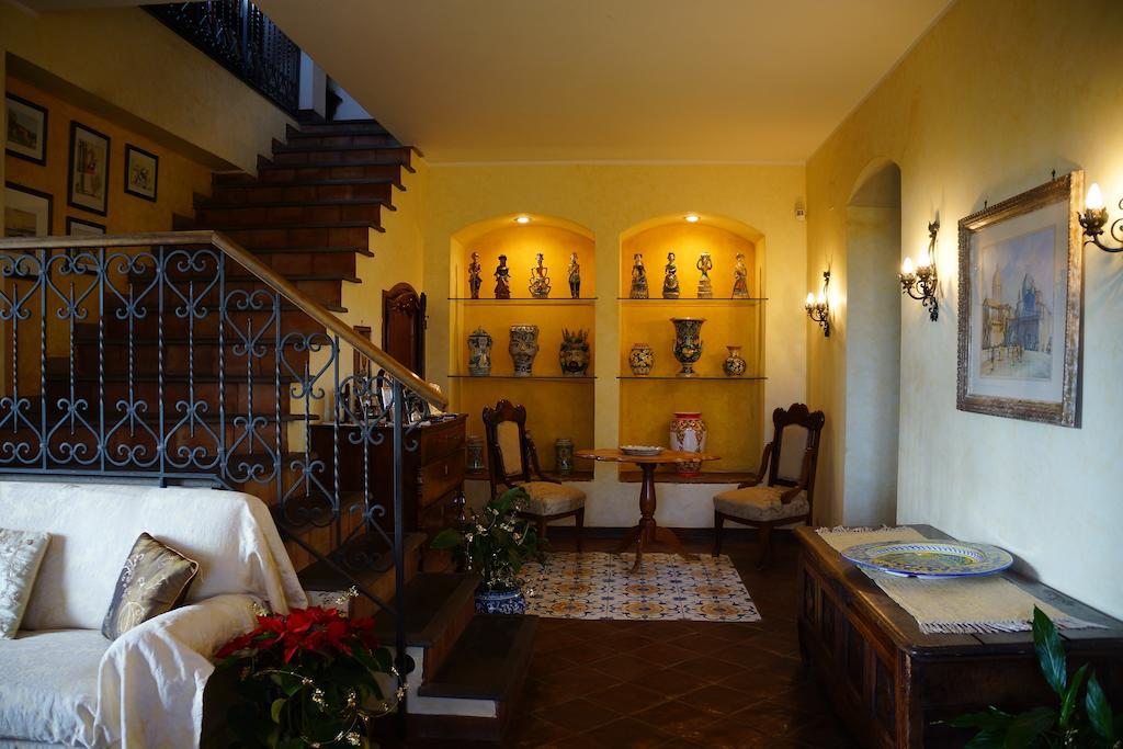 Bed And Breakfast Il Glicine Piedimonte Etneo Exterior foto